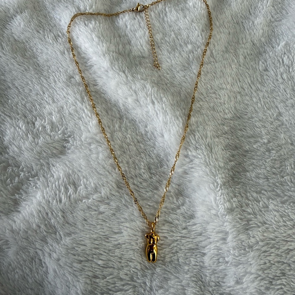 Gold Women’s Pendant Necklace - Elegant Minimalist